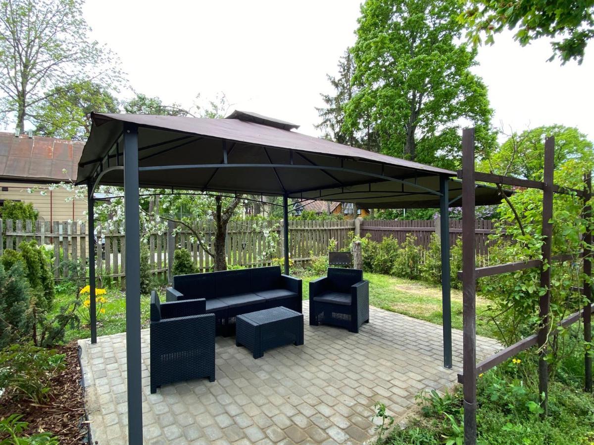 Guest House Sunny Jurmala Exterior photo